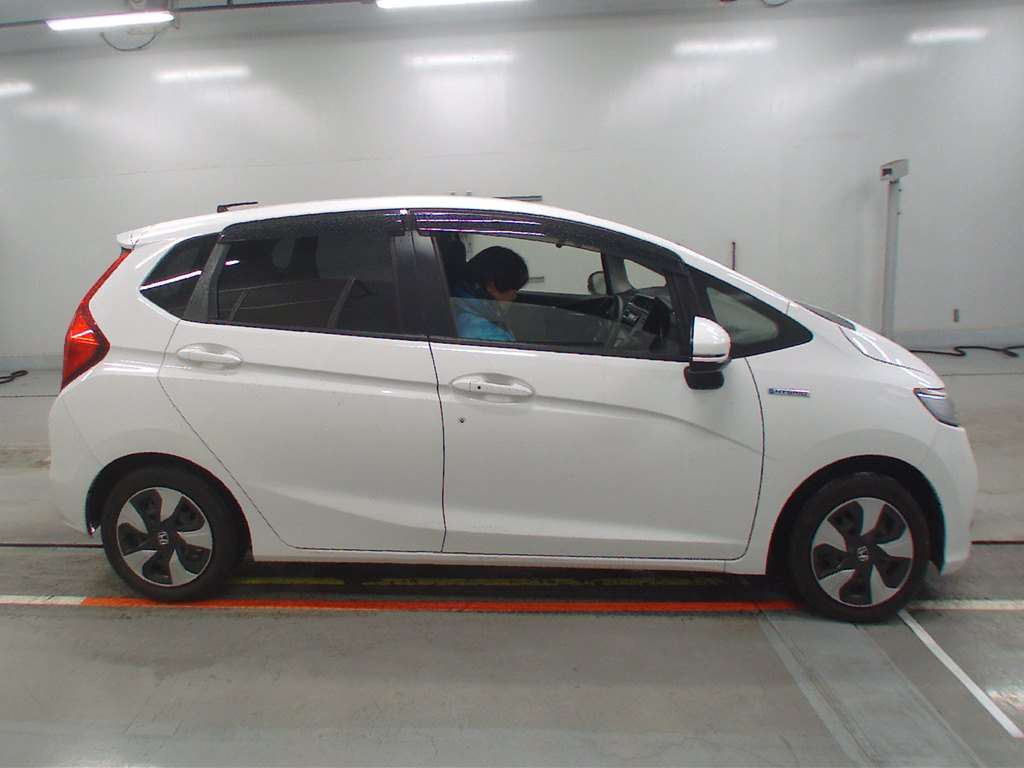 2019 Honda Fit Hybrid GP5[2]