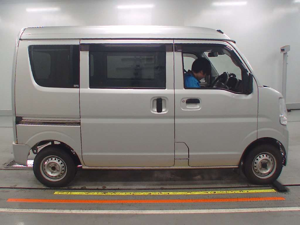 2018 Suzuki Every DA17V[2]