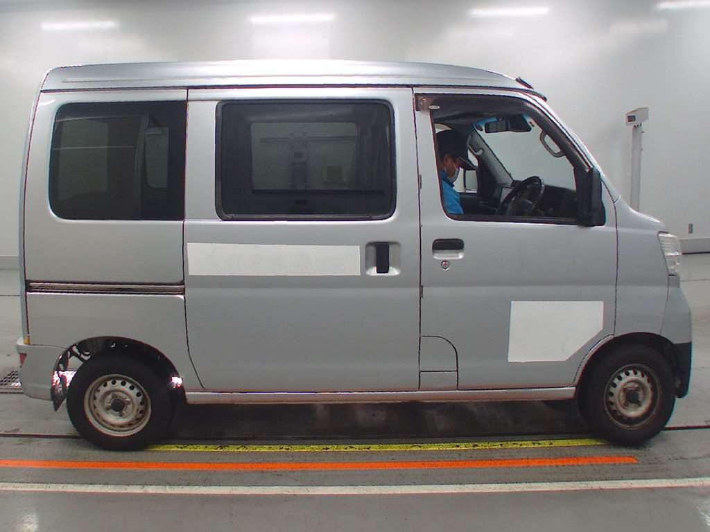 2018 Daihatsu Hijet Cargo S331V[2]