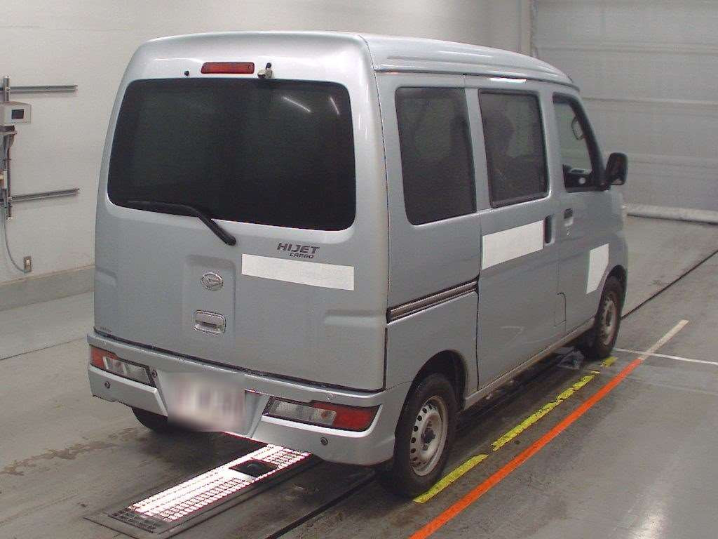 2018 Daihatsu Hijet Cargo S331V[1]