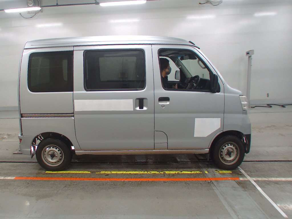 2018 Daihatsu Hijet Cargo S331V[2]