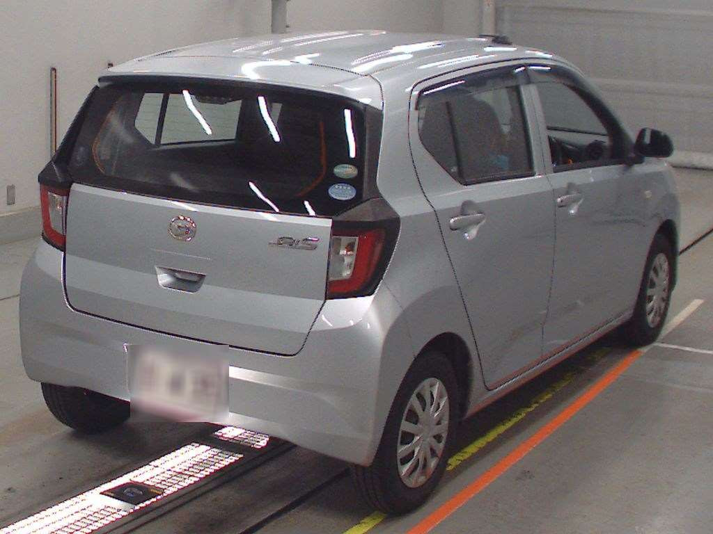 2017 Daihatsu Mira es LA350S[1]