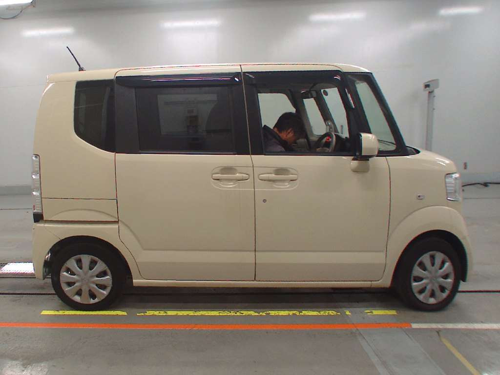 2015 Honda N-Box+ JF1[2]