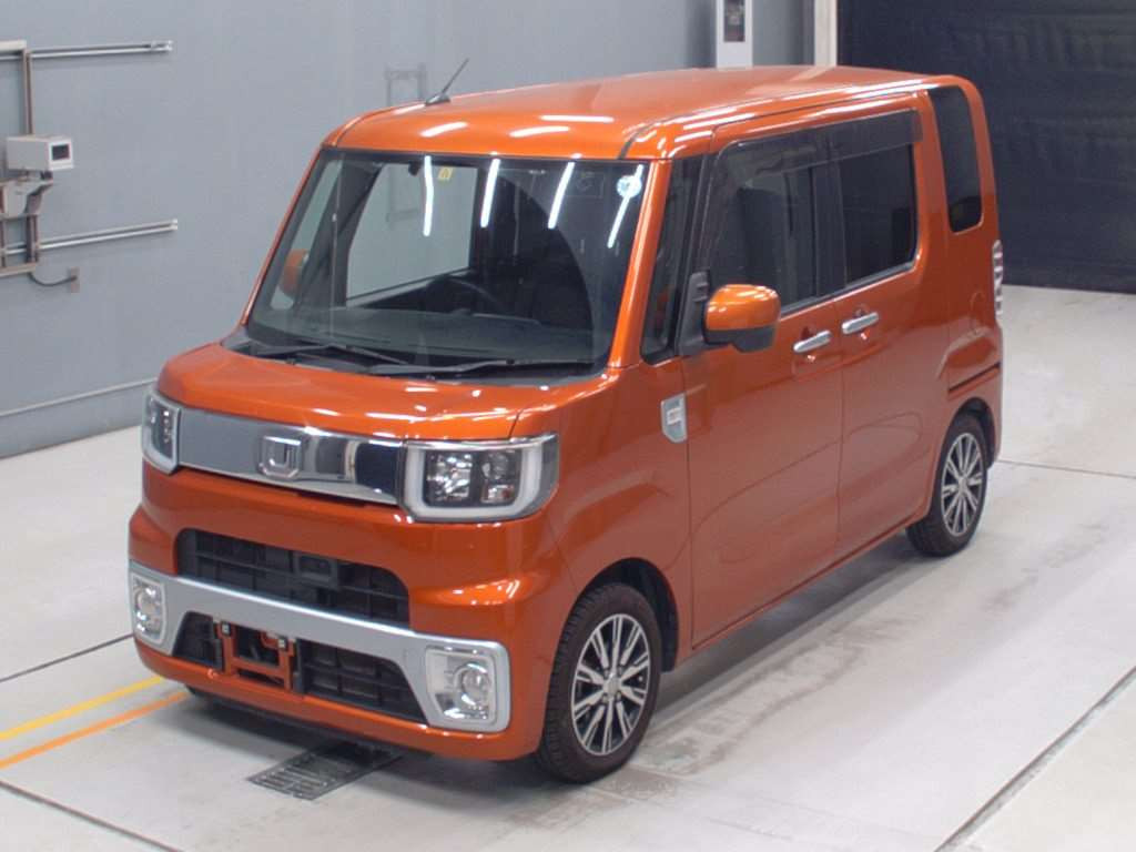 2015 Daihatsu Wake LA700S[0]