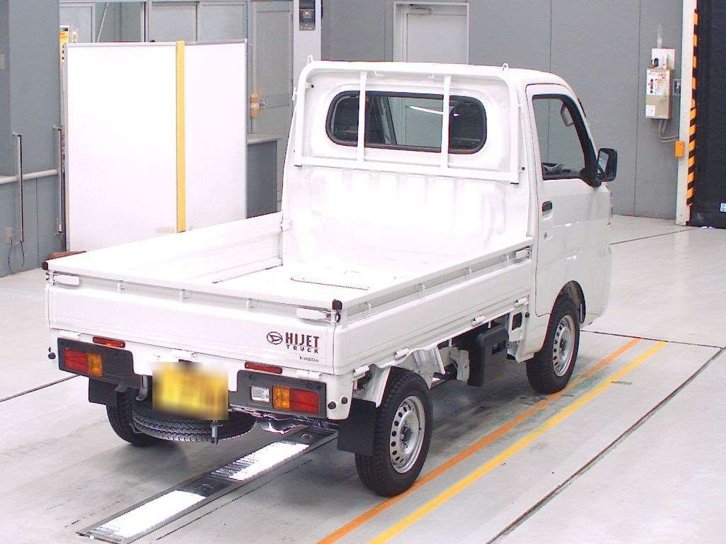 2024 Daihatsu Hijet Truck S510P[1]