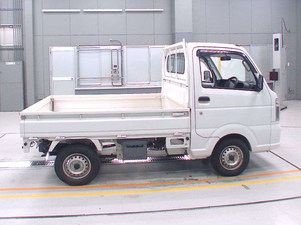 2014 Suzuki Carry Truck DA16T[2]