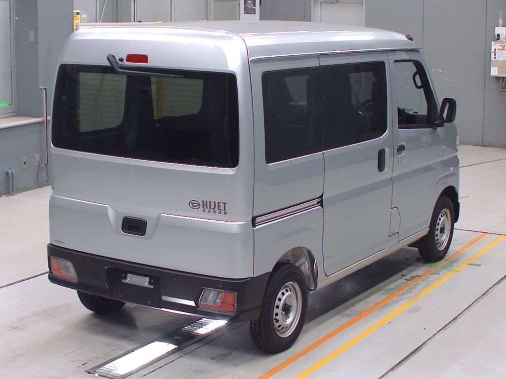 2023 Daihatsu Hijet Cargo S700V[1]