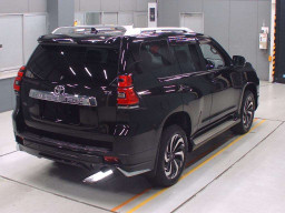 2021 Toyota Land Cruiser Prado