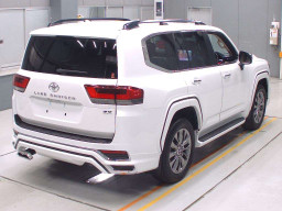 2023 Toyota Land Cruiser