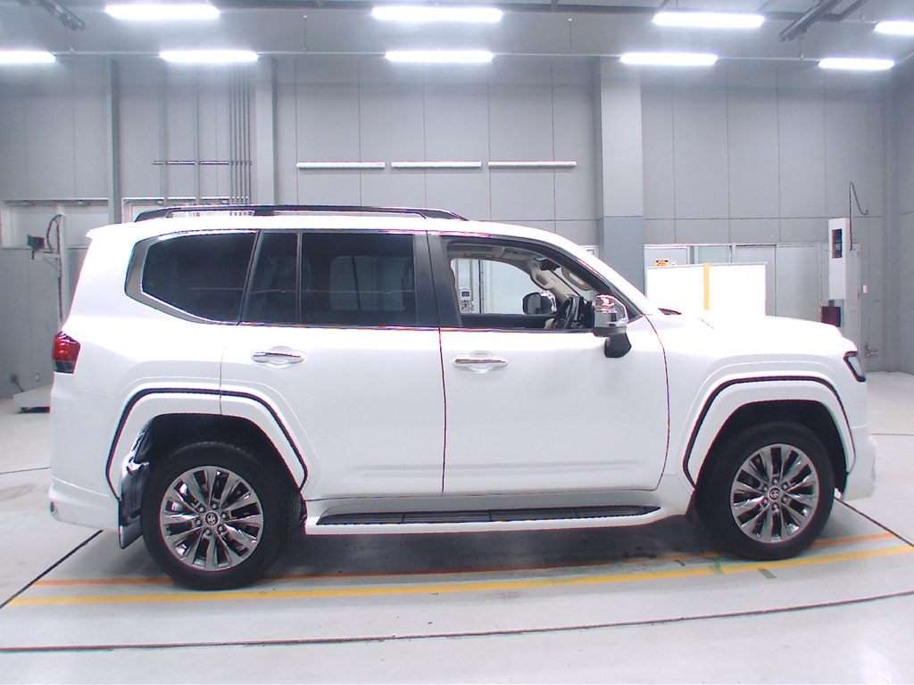 2023 Toyota Land Cruiser FJA300W[2]