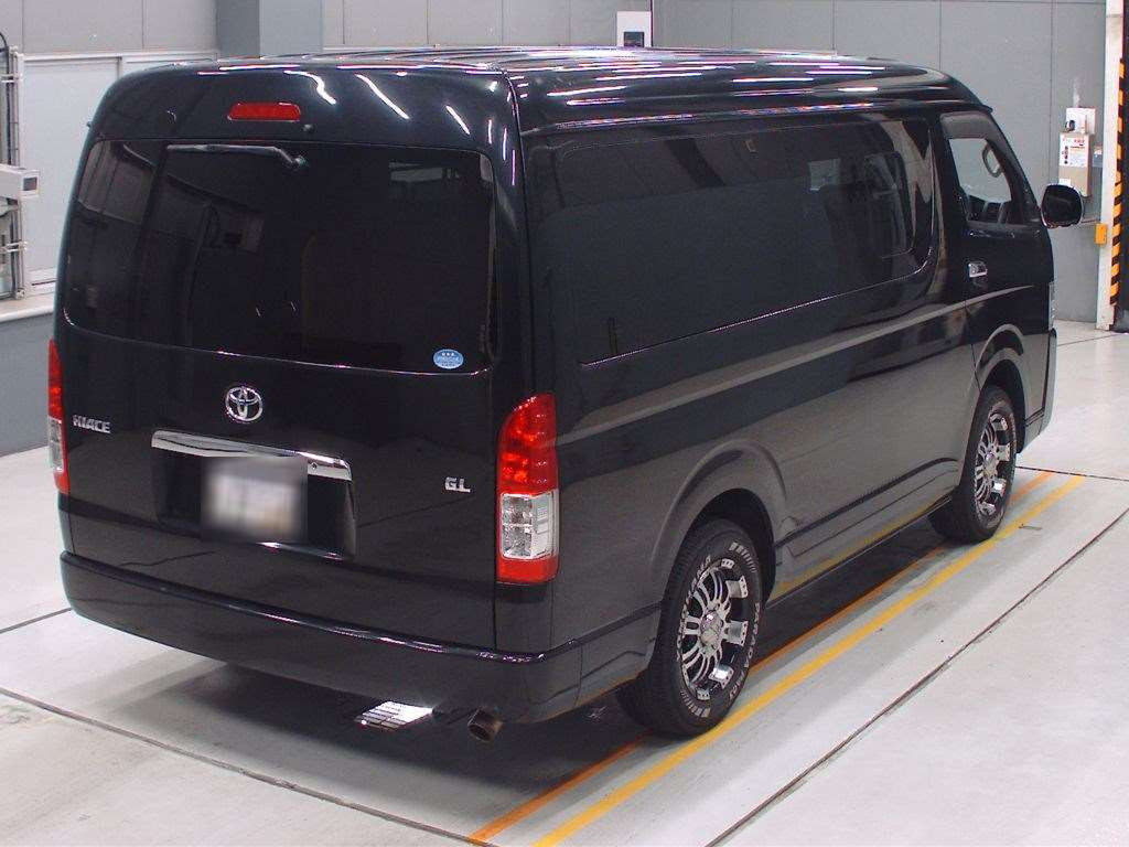 2015 Toyota Hiace Wagon TRH214W[1]