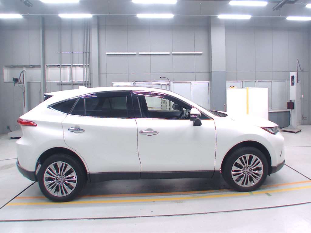 2021 Toyota Harrier Hybrid AXUH80[2]