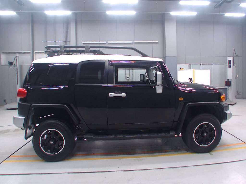 2014 Toyota FJ CRUISER GSJ15W[2]