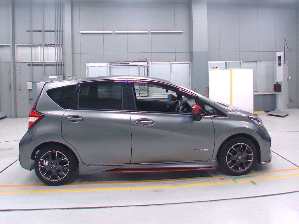 2018 Nissan Note HE12[2]