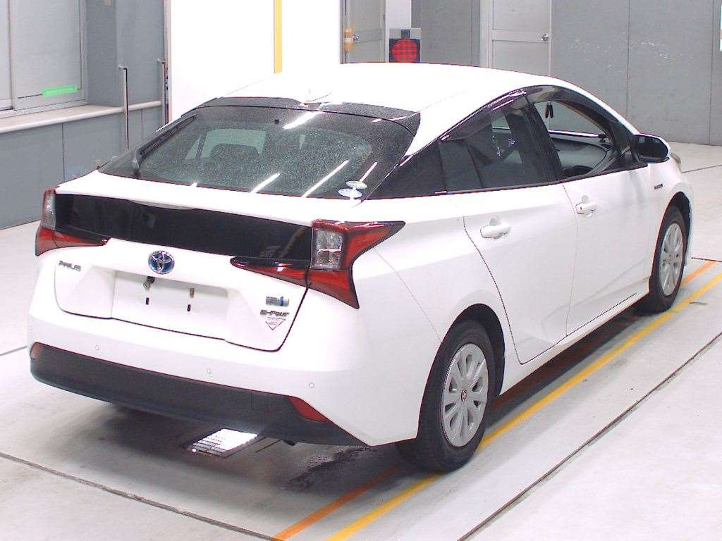 2019 Toyota Prius ZVW55[1]