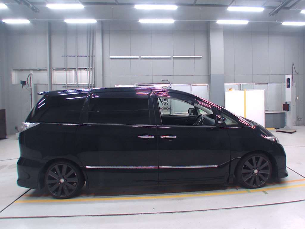 2015 Toyota Estima ACR50W[2]