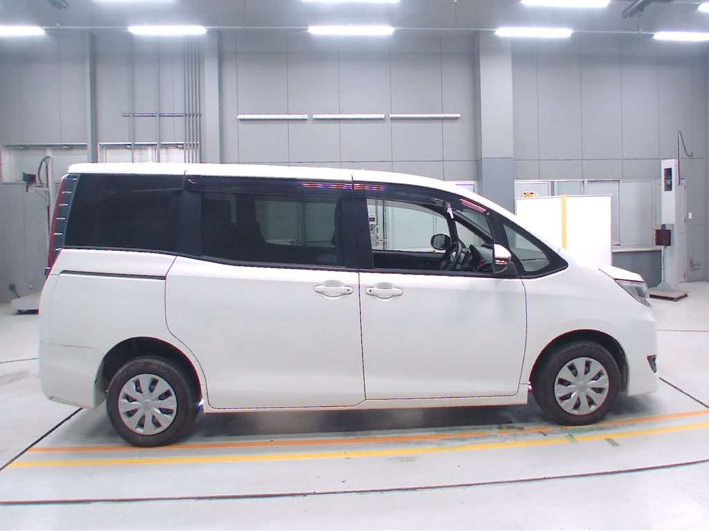 2019 Toyota Noah ZRR85G[2]