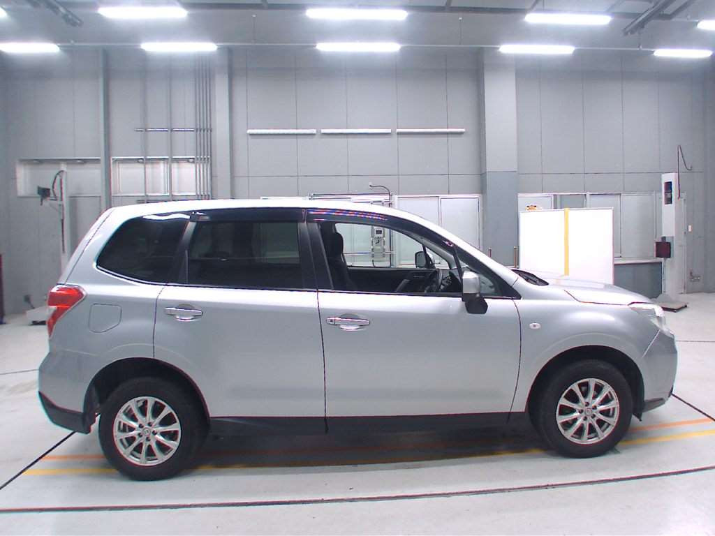 2014 Subaru Forester SJ5[2]