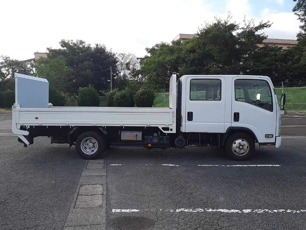 2009 Isuzu Elf Truck NPR85AR[2]