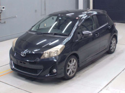 2011 Toyota Vitz