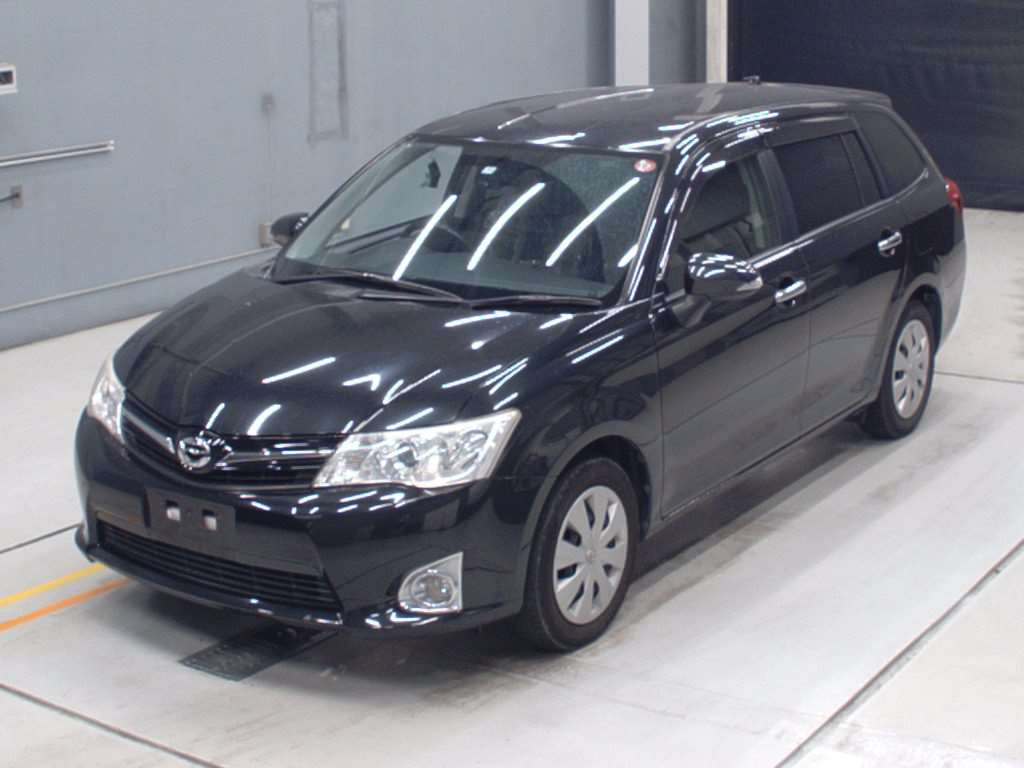 2013 Toyota Corolla Fielder NZE161G[0]