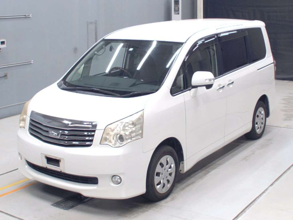 2012 Toyota Noah ZRR70G[0]