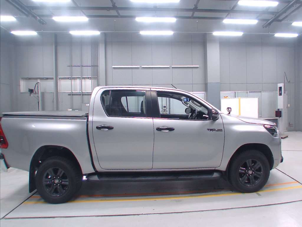 2020 Toyota Hilux GUN125[2]