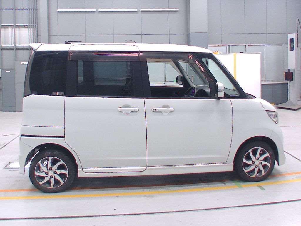 2011 Suzuki Palette SW MK21S[2]