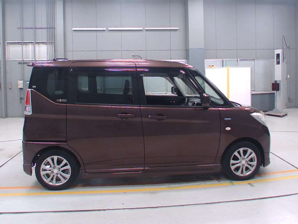 2016 Suzuki Solio MA36S[2]