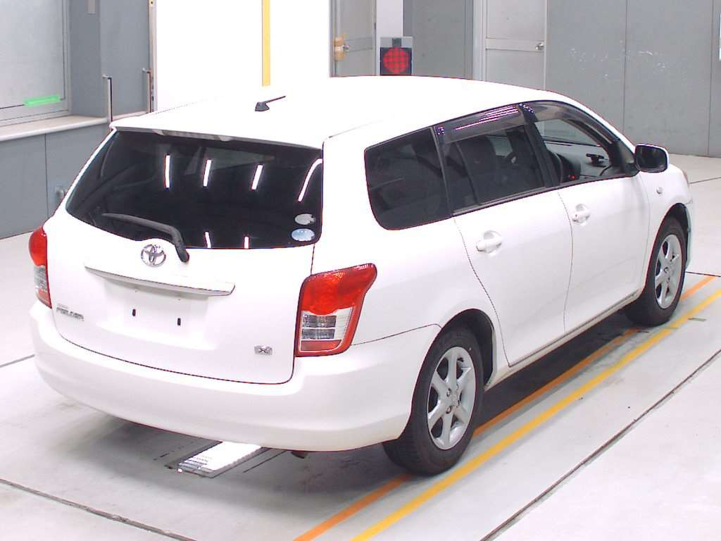 2011 Toyota Corolla Fielder NZE141G[1]