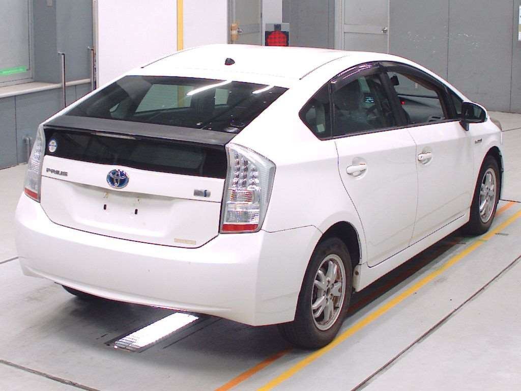 2011 Toyota Prius ZVW30[1]