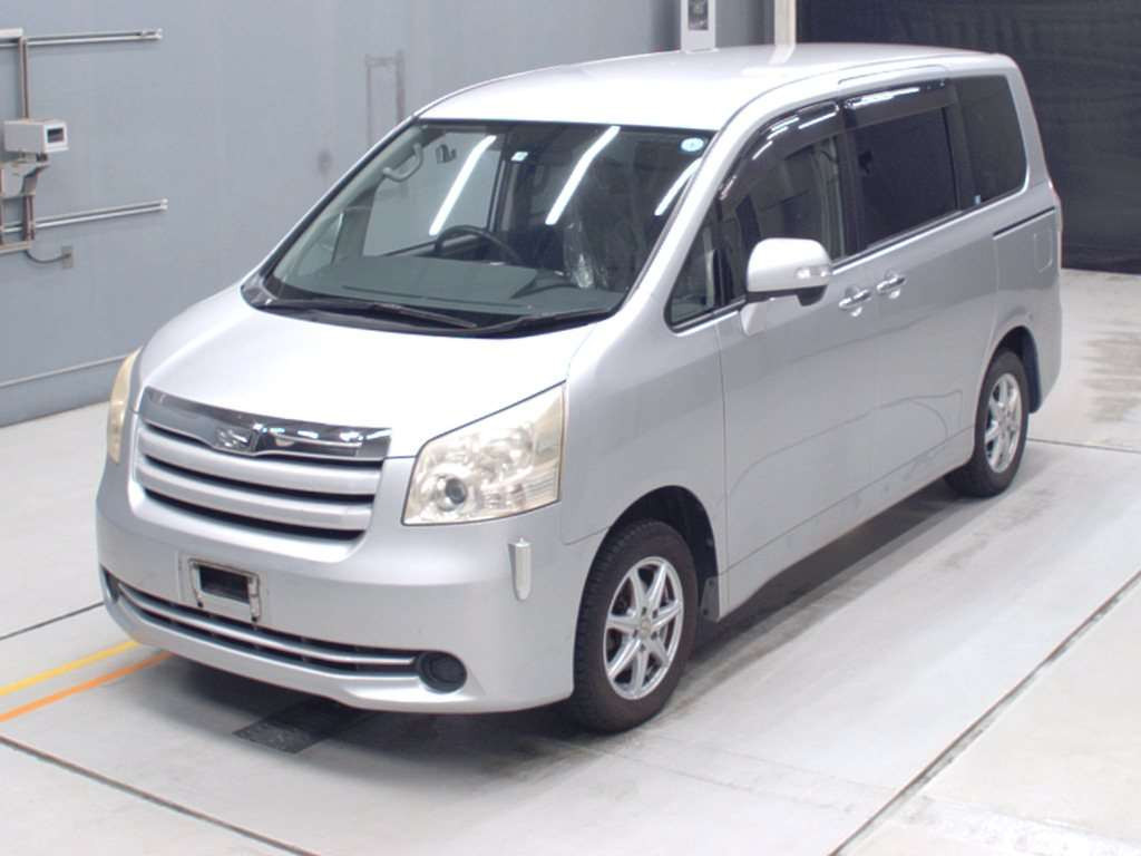 2009 Toyota Noah ZRR70G[0]