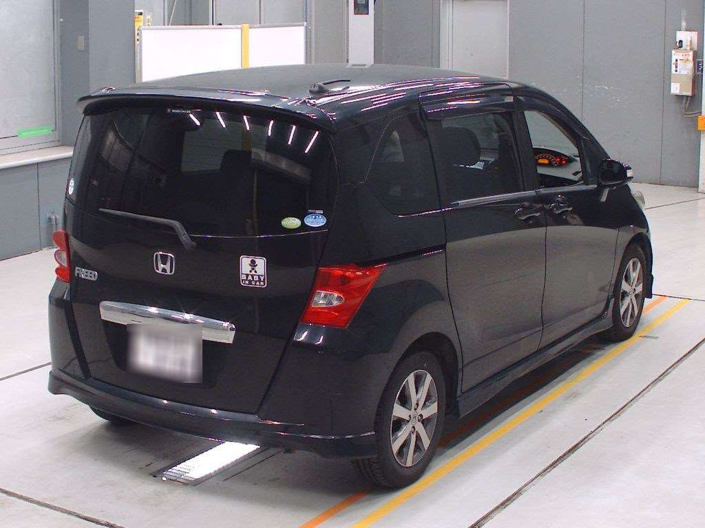 2010 Honda Freed GB3[1]