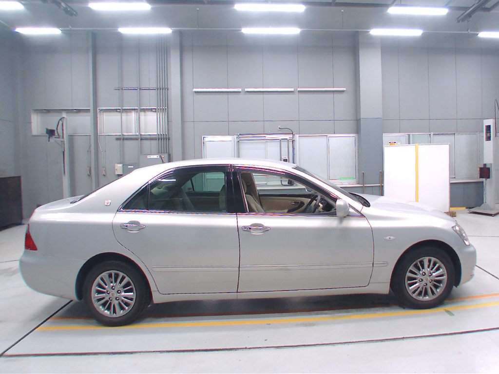 2006 Toyota Crown GRS180[2]