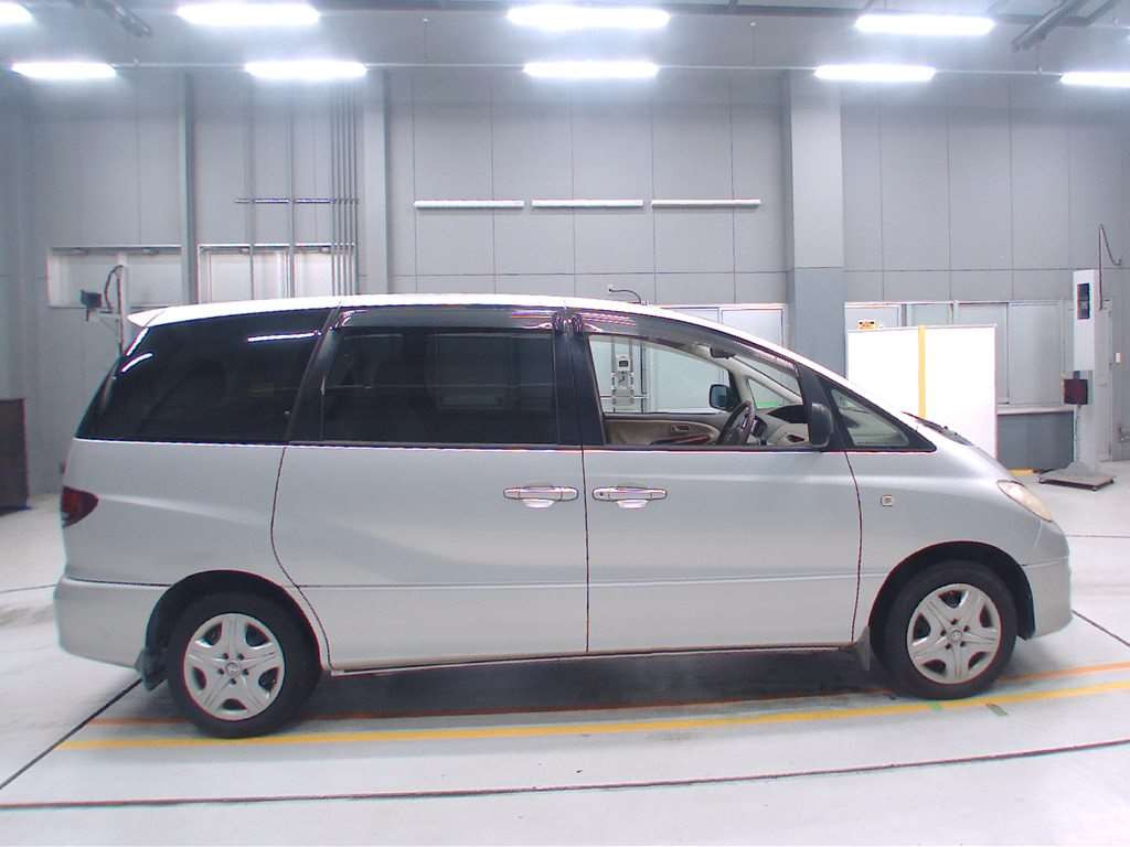 2005 Toyota Estima T ACR30W[2]