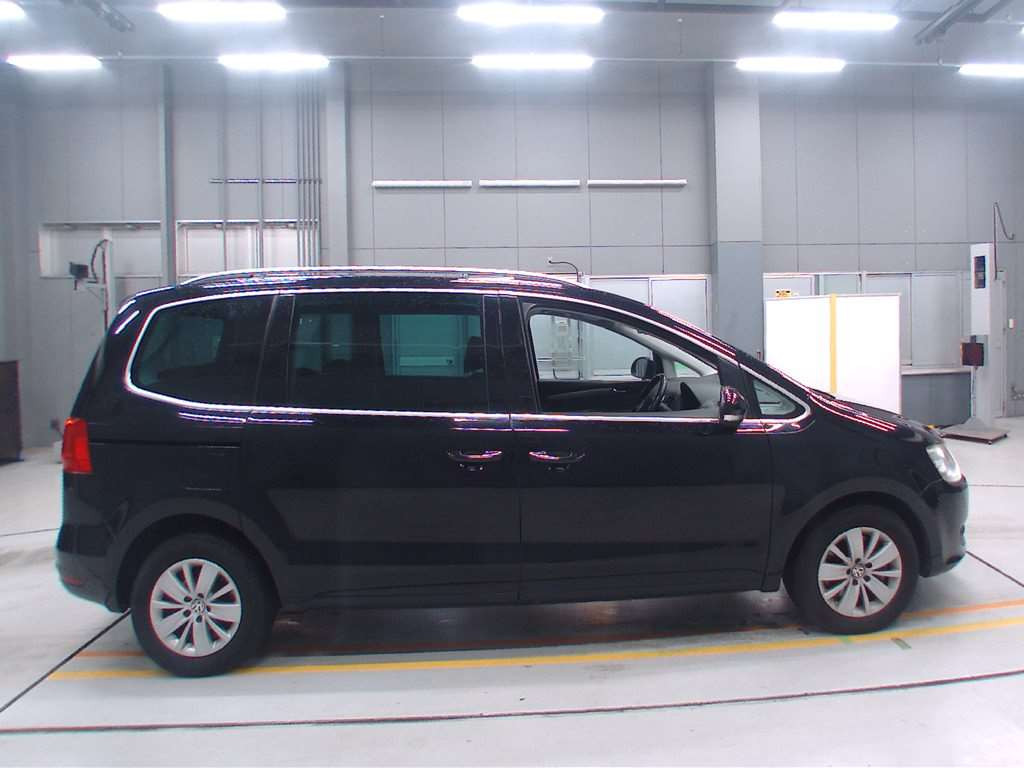 2011 Volkswagen Sharan 7NCAV[2]