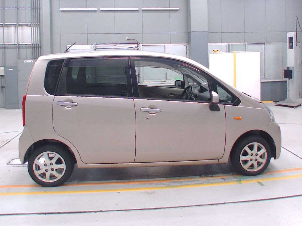 2012 Daihatsu Move LA100S[2]