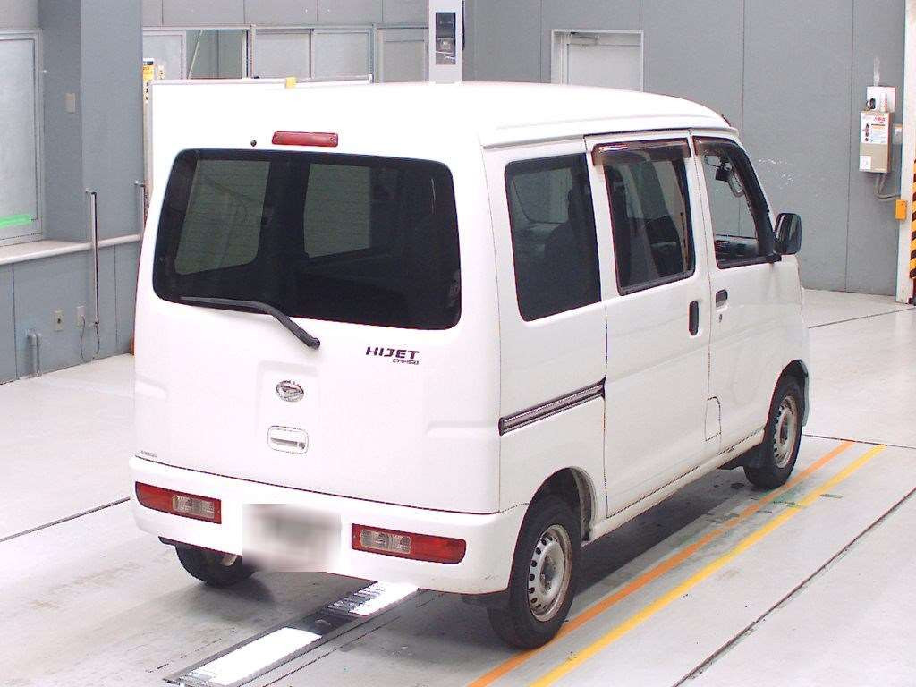 2016 Daihatsu Hijet Cargo S331V[1]