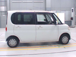 2010 Daihatsu Tanto