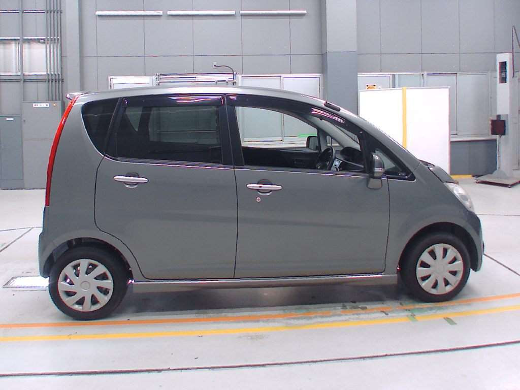 2009 Daihatsu Move L175S[2]