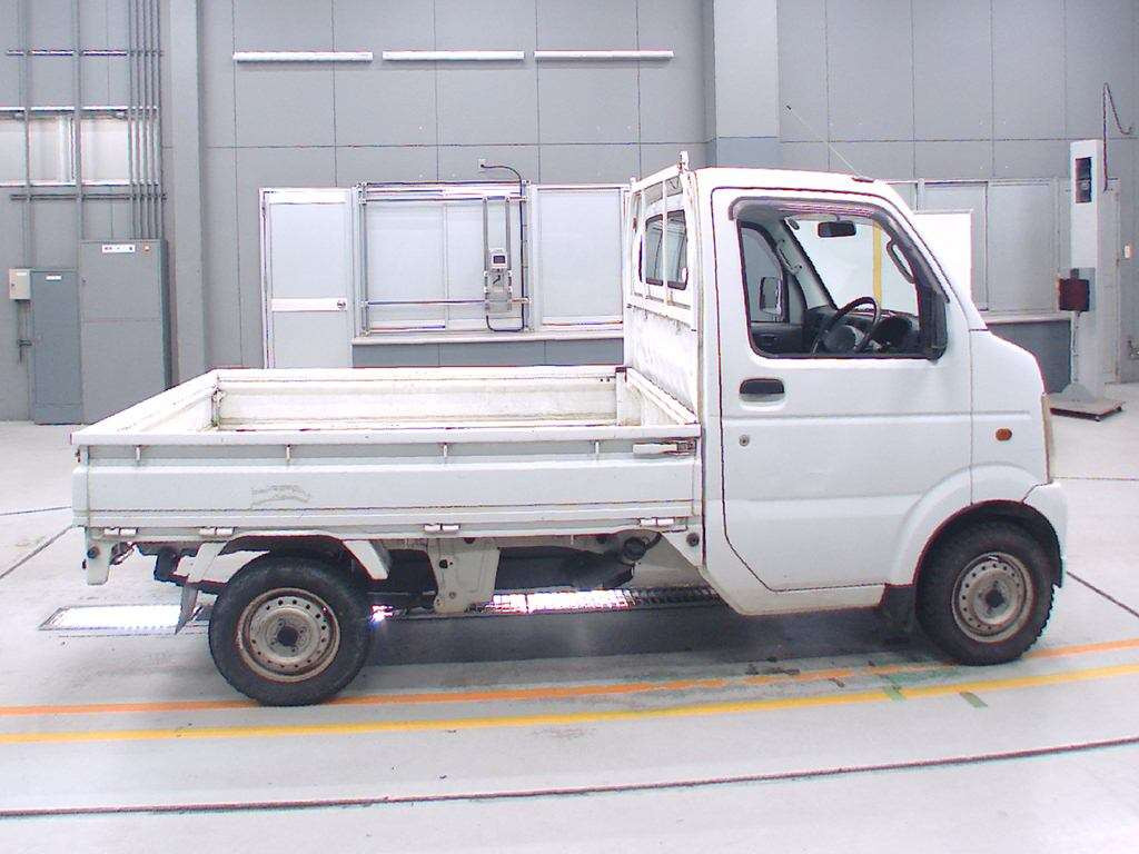 2005 Suzuki Carry Truck DA63T[2]