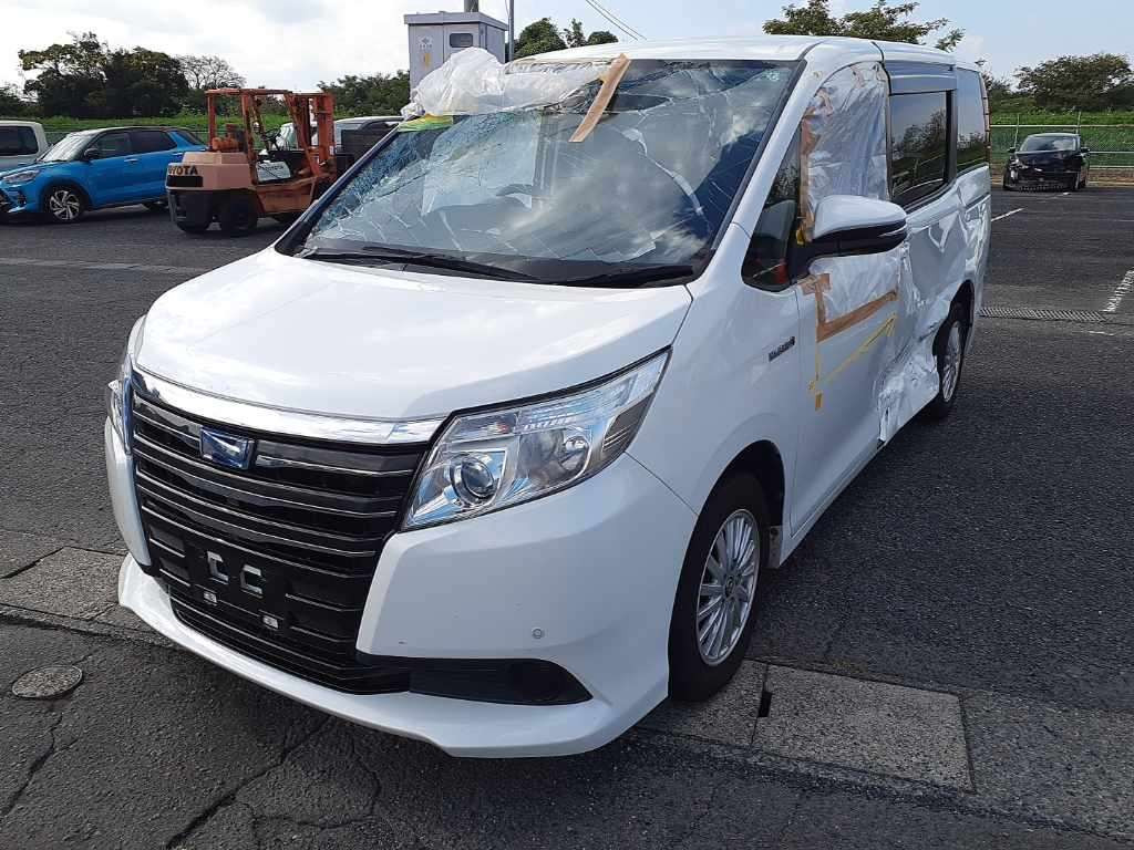 2015 Toyota Noah ZWR80G[0]