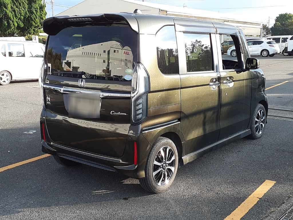 2018 Honda N-BOX CUSTOM JF3[1]