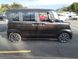 2018 Honda N-BOX CUSTOM