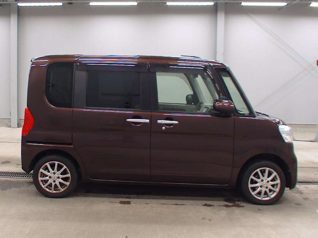 2017 Daihatsu Tanto LA610S[2]