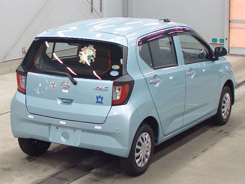 2017 Daihatsu Mira es LA360S[1]