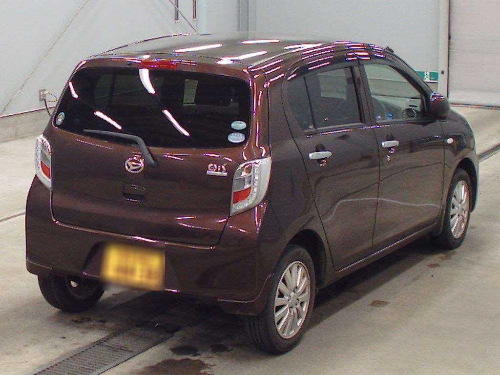 2016 Daihatsu Mira es LA310S[1]