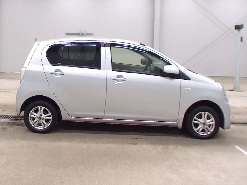 2014 Subaru Pleo Plus LA310F[2]