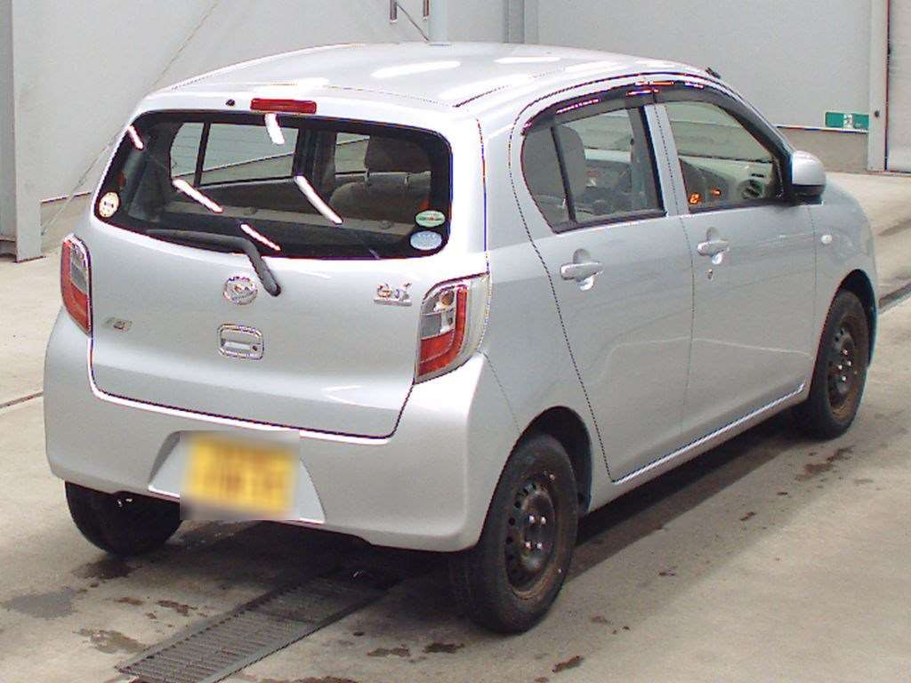 2012 Daihatsu Mira es LA300S[1]