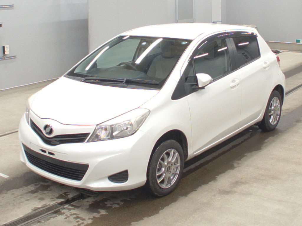 2011 Toyota Vitz NSP135[0]